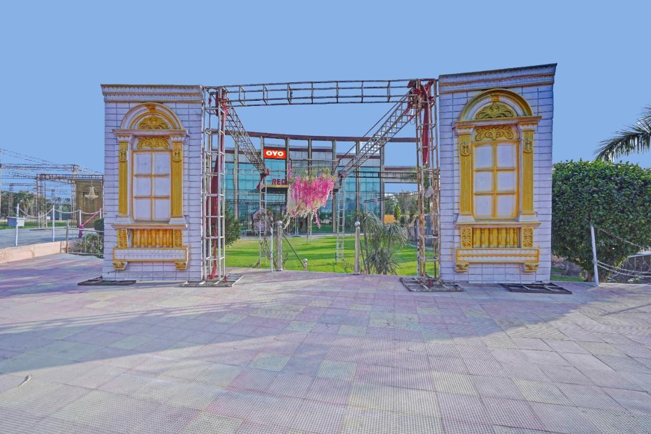 Oyo 87701 Lucky Farm Shāhpur Exterior foto